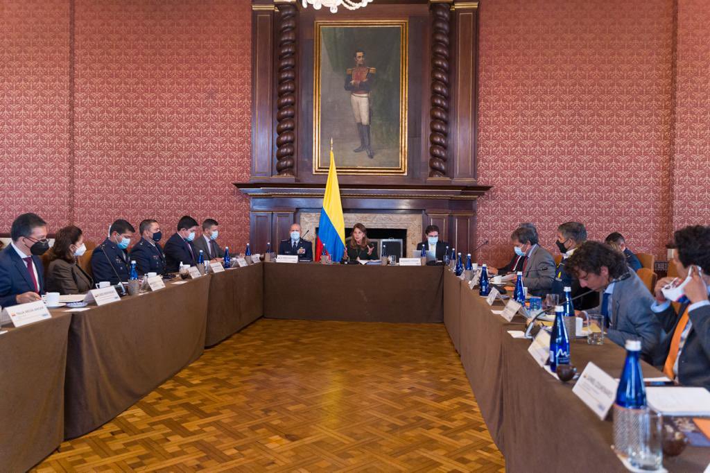 Lee más sobre el artículo Participación de Cipsela en la sesión de la Comisión Colombiana del Espacio